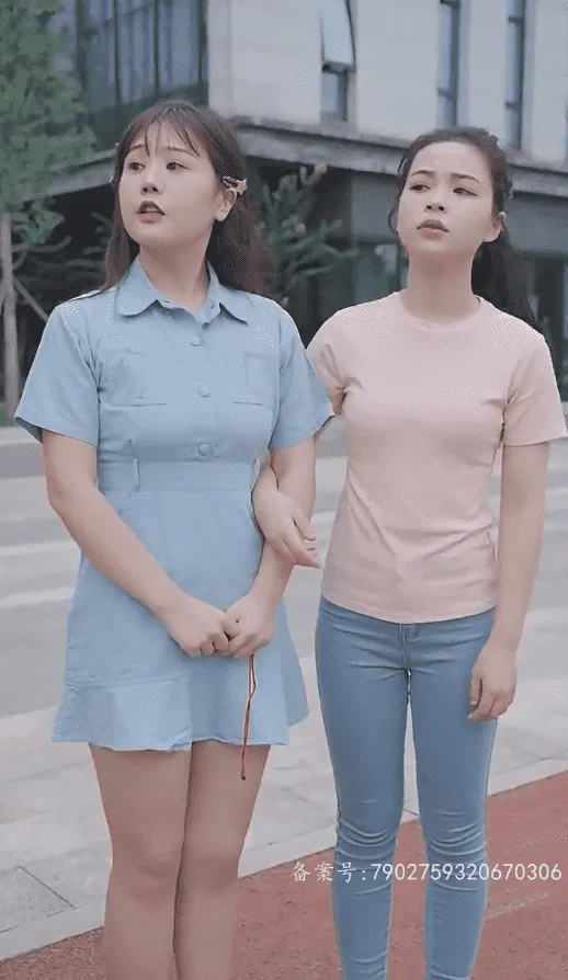 短剧《被豪门哥哥看上怎么办》已完结在线播放-微短剧网Bmp4
